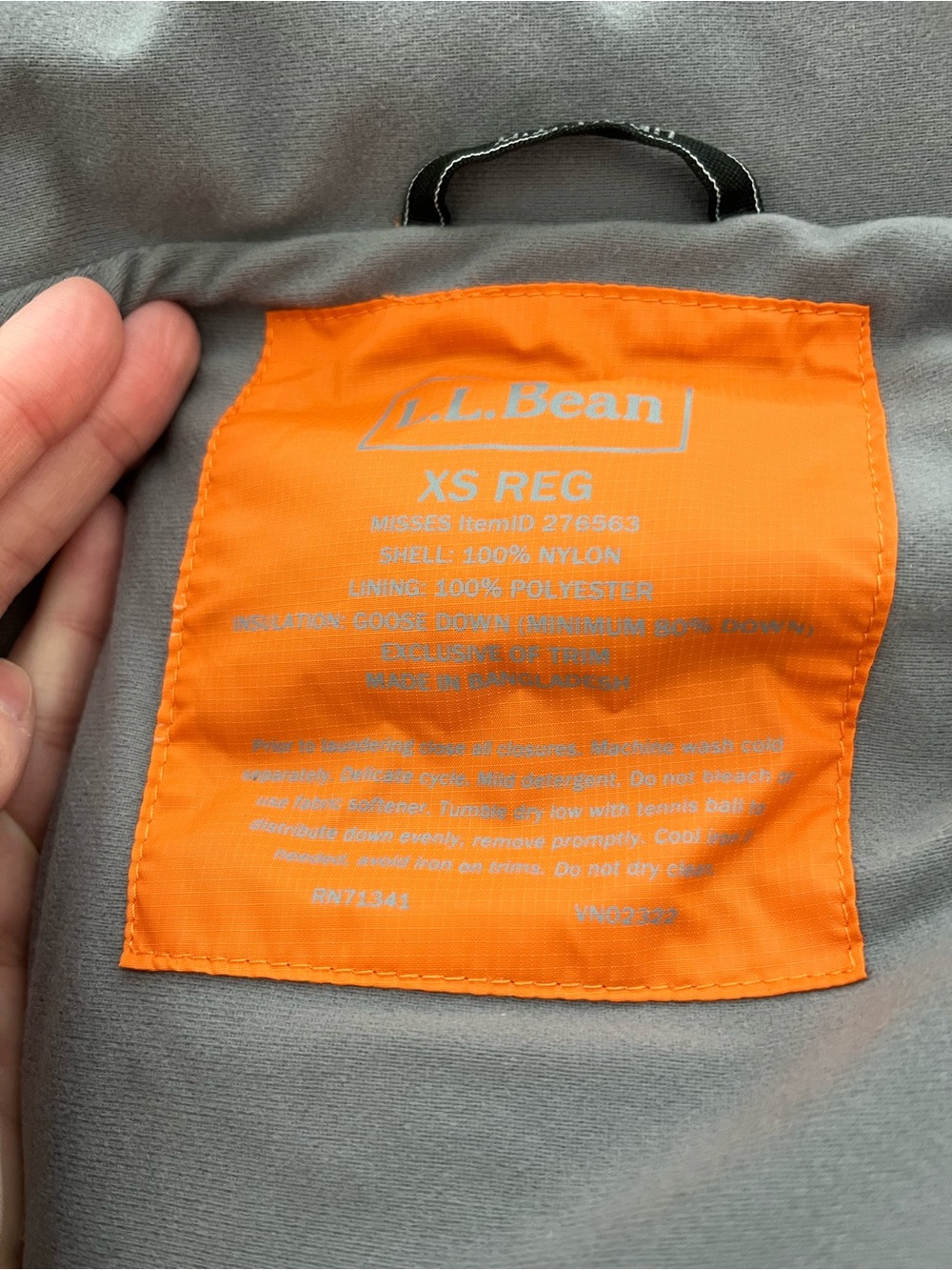 LL Bean Goose Down Puffer Vest. - Picture 8 of 14